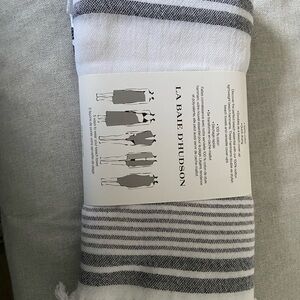 La Baie d'Hudson Striped pareo